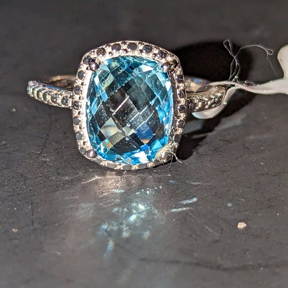 Pastel Blue sky blue topaz Cushion Cut ring - Picture 2 of 5